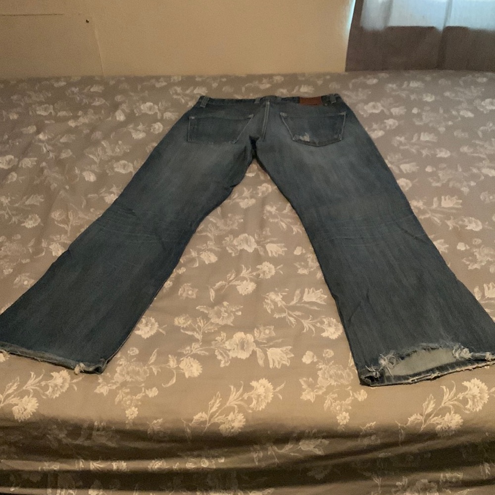 Well used Lucky brand wide boot cut jeans, size 32x32.